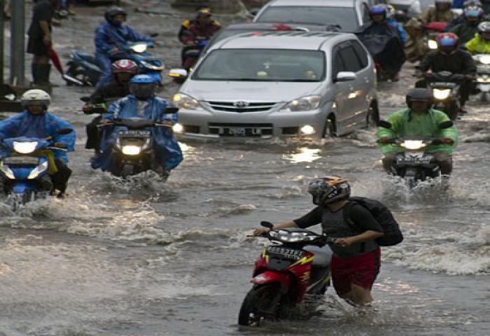 Banjir Genangi Sebagian Wilayah Jakarta
